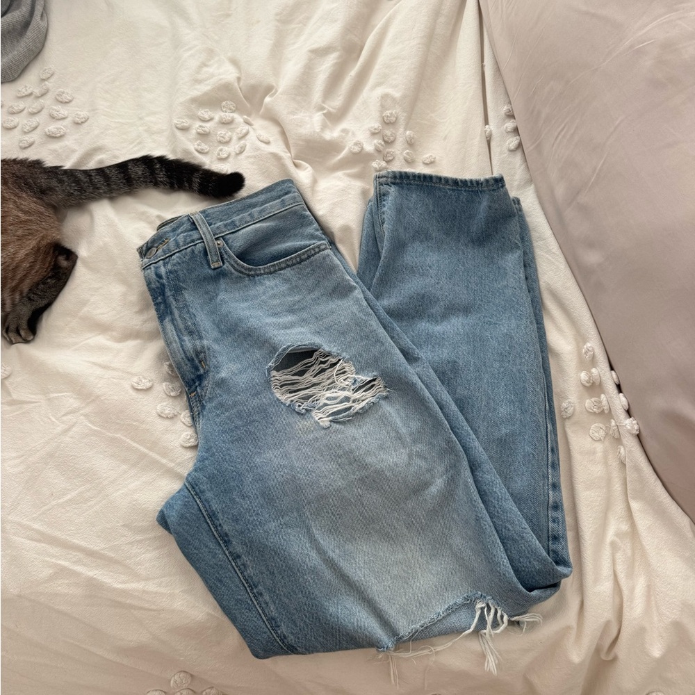 Levi’s Blue Distressed Jeans